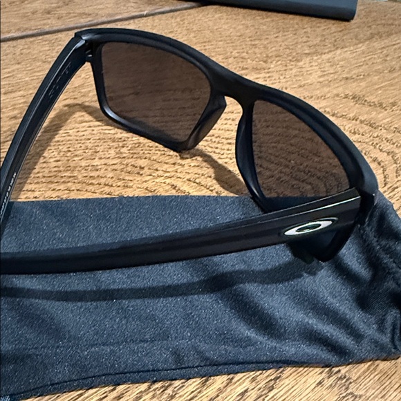 Oakley Sliver Sunglasses - Picture 3 of 5